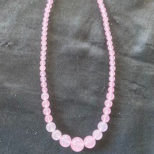 rose quartz graduated size necklace